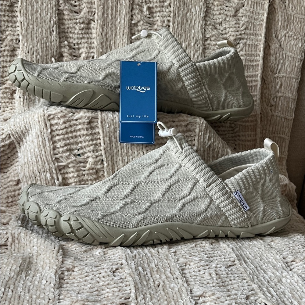 Watelves Knit Slip-On Sneakers in Light Beige Size 12 -13 (46)